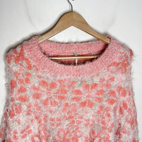 Free People Phoebe Strawberry Cream plush eyelash pullover sweater size S - Picture 5 of 12